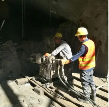 噶尔水下抗分散灌浆料特点 水下不分散注浆料介绍